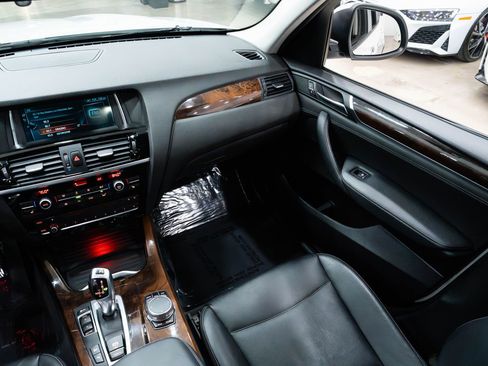 Used 2017 BMW X3 xDrive28i image 11