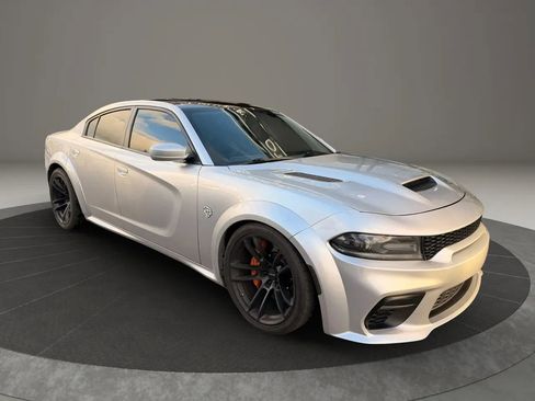 Used 2019 Dodge Charger SRT Hellcat image 2