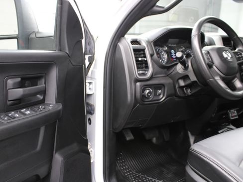 Used 2023 RAM 3500 Tradesman w/ Convenience Group AWD/4WD image 47