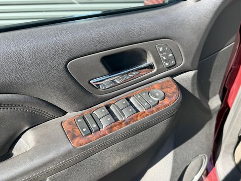 Used 2013 GMC Sierra 2500 Denali w/ Suspension Package, Off-Road image 33