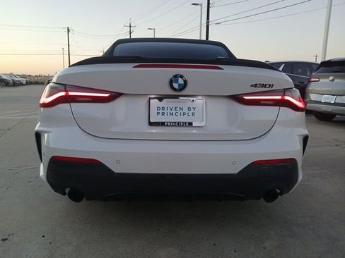 Used 2022 BMW 430i Convertible w/ M Sport Package image 9
