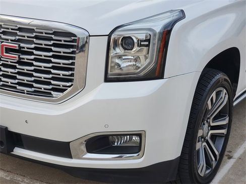 Used 2018 GMC Yukon Denali w/ Denali Ultimate Package image 9
