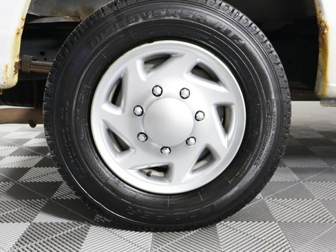 Used 2013 Ford E-150 and Econoline 150 image 8