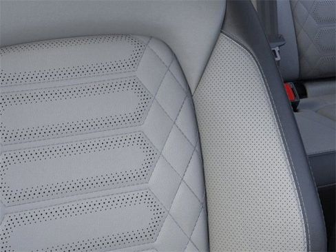 New 2024 Ford Escape SE w/ PHEV Premium Package image 31