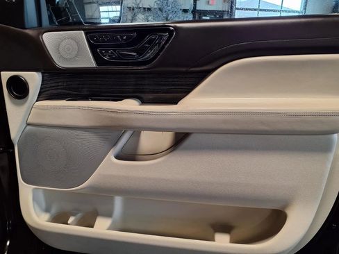 Used 2018 Lincoln Navigator Black Label image 14