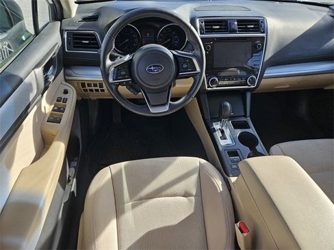Used 2018 Subaru Outback 2.5i Premium image 9