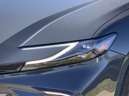 Used 2025 Toyota Camry XSE image 6