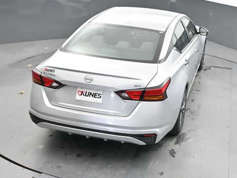 Used 2023 Nissan Altima 2.5 SV FWD image 43