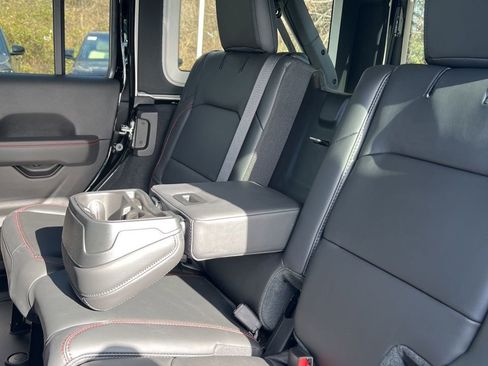 New 2026 Jeep Wrangler Unlimited Rubicon 392 image 9