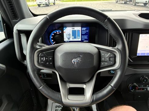Used 2023 Ford Bronco Black Diamond AWD/4WD image 19