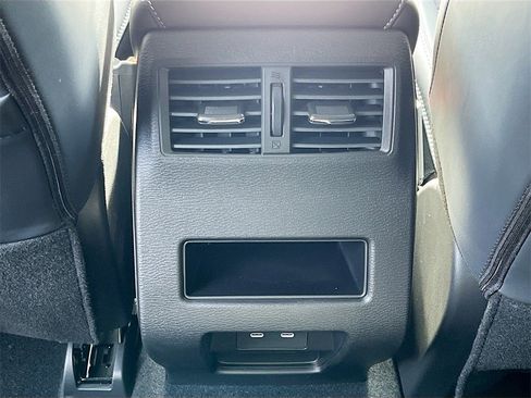 New 2026 Mitsubishi Outlander SE image 25