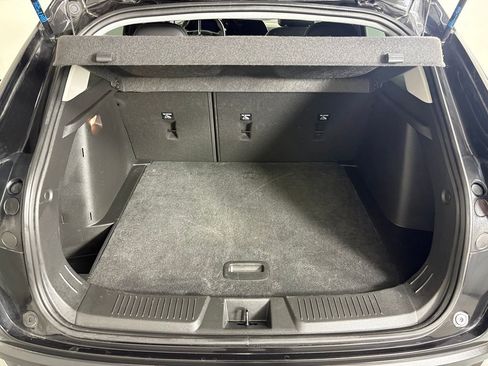 Used 2025 Chevrolet Trax LT FWD image 18