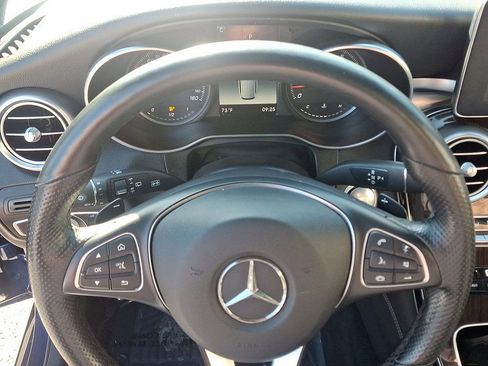 Used 2019 Mercedes-Benz GLC 300 4MATIC w/ Multimedia Package image 19