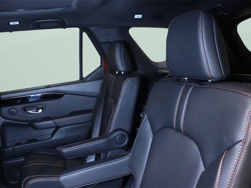 New 2025 Honda Pilot TrailSport image 12