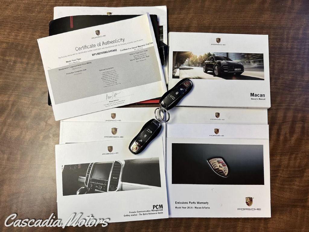 Used 2016 Porsche Macan S AWD/4WD image 2