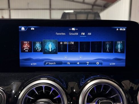 Used 2025 Mercedes-Benz GLA 250 4MATIC image 17