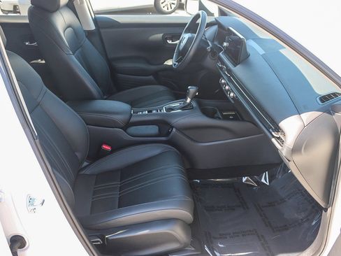 Used 2024 Honda HR-V EX-L image 17