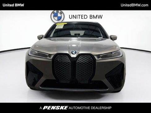 Used 2024 BMW iX xDrive50 w/ Premium Package AWD/4WD image 2