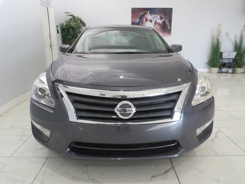Used 2013 Nissan Altima 2.5 S image 9