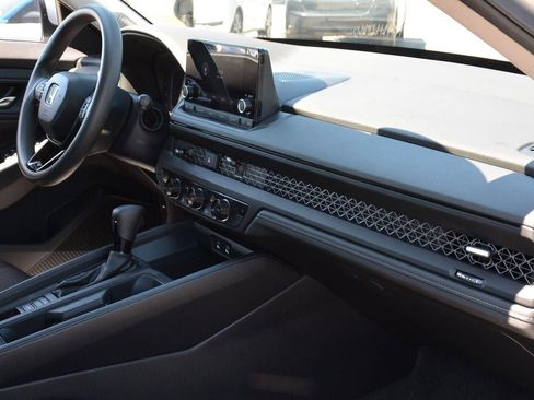 Used 2023 Honda Accord EX image 21