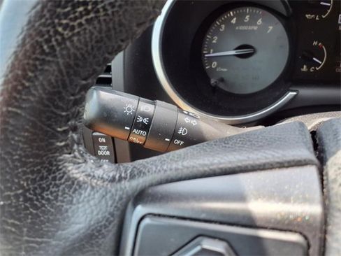 Used 2020 Toyota Sequoia Platinum image 28