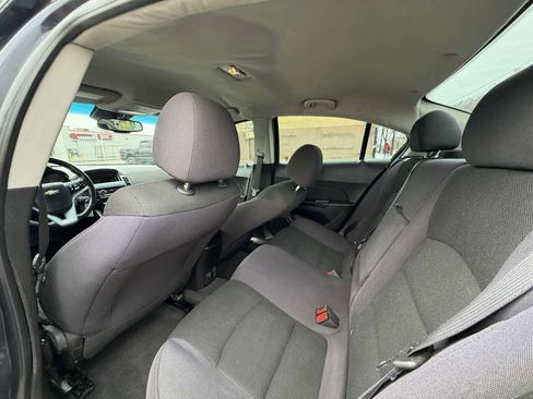 Used 2014 Chevrolet Cruze LT image 17
