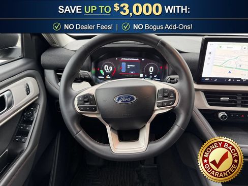 Used 2025 Ford Explorer Active RWD image 18