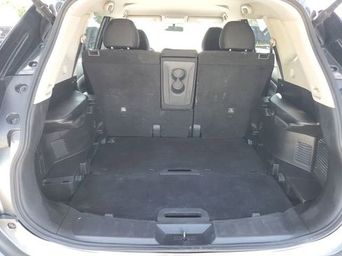 Used 2018 Nissan Rogue SV AWD/4WD image 9