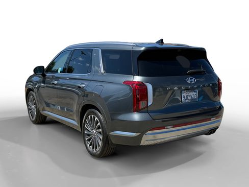 Used 2024 Hyundai Palisade Calligraphy AWD/4WD image 3