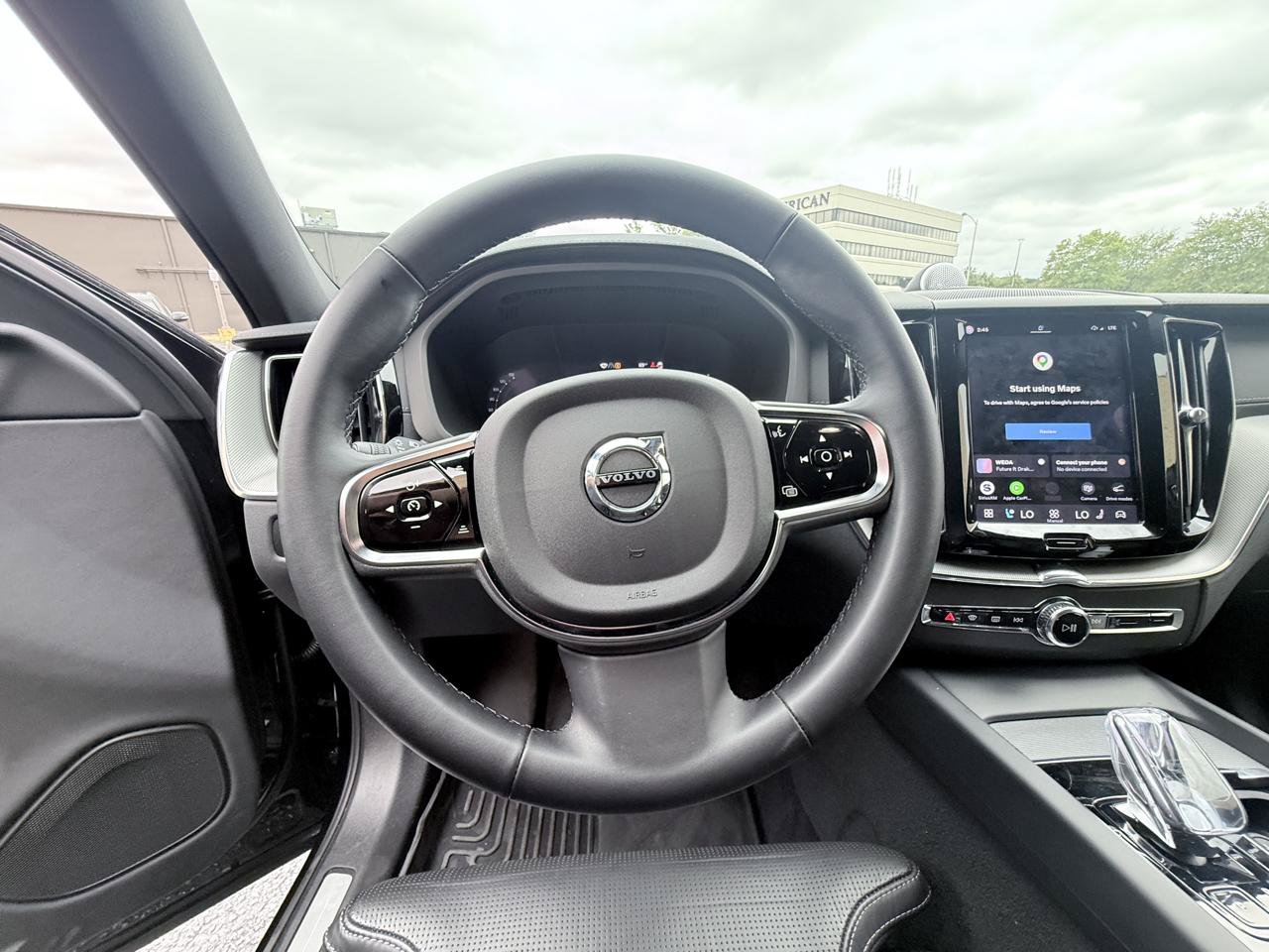 Used 2024 Volvo XC60 T8 Ultimate AWD/4WD image 14