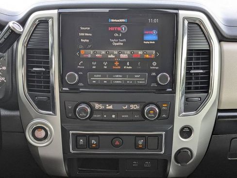 Used 2021 Nissan Titan SV w/ SV Convenience Package image 22