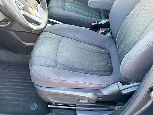 Used 2020 Chevrolet Sonic LT w/ Convenience Package image 23