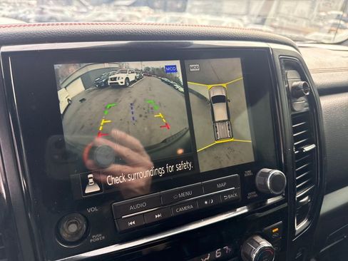 Used 2021 Nissan Titan PRO-4X w/ Pro-4x Convenience Package image 20