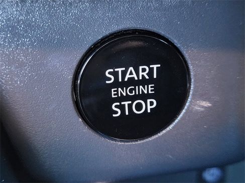 Certified 2025 Nissan Rogue Platinum w/ Platinum Premium Package image 19