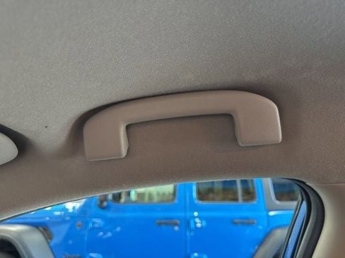 Used 2023 Nissan Sentra SV image 29