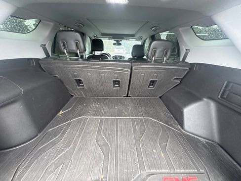 Used 2020 GMC Terrain SLT w/ Preferred Package image 10