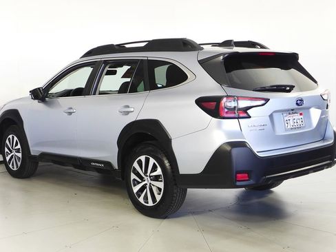 Certified 2025 Subaru Outback Premium image 9