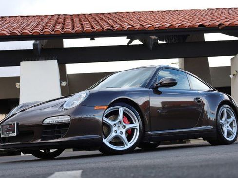 Used 2011 Porsche 911 Carrera 4S image 3