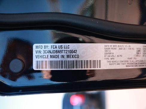 New 2026 Jeep Compass Latitude image 33