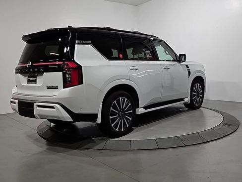 Certified 2025 Nissan Armada Platinum Reserve image 6