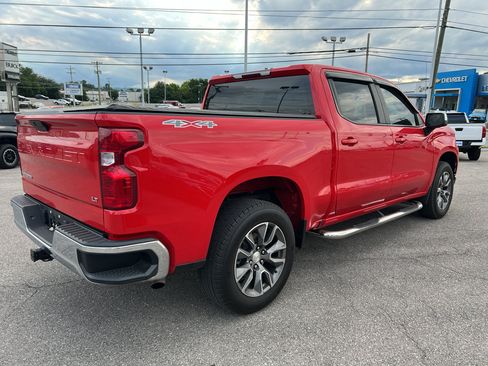 Used 2021 Chevrolet Silverado 1500 LT AWD/4WD image 3