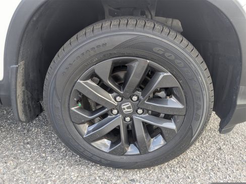 Used 2023 Honda Ridgeline Sport image 11