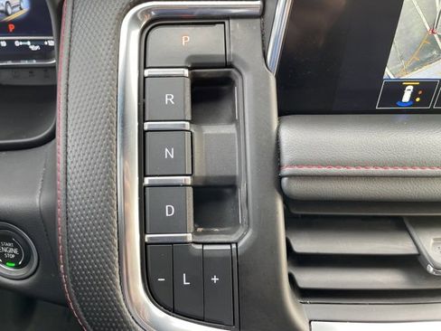 Used 2022 Chevrolet Tahoe RST w/ Luxury Package image 21