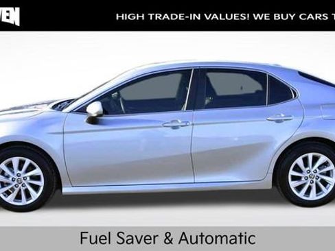 Used 2024 Toyota Camry LE image 2