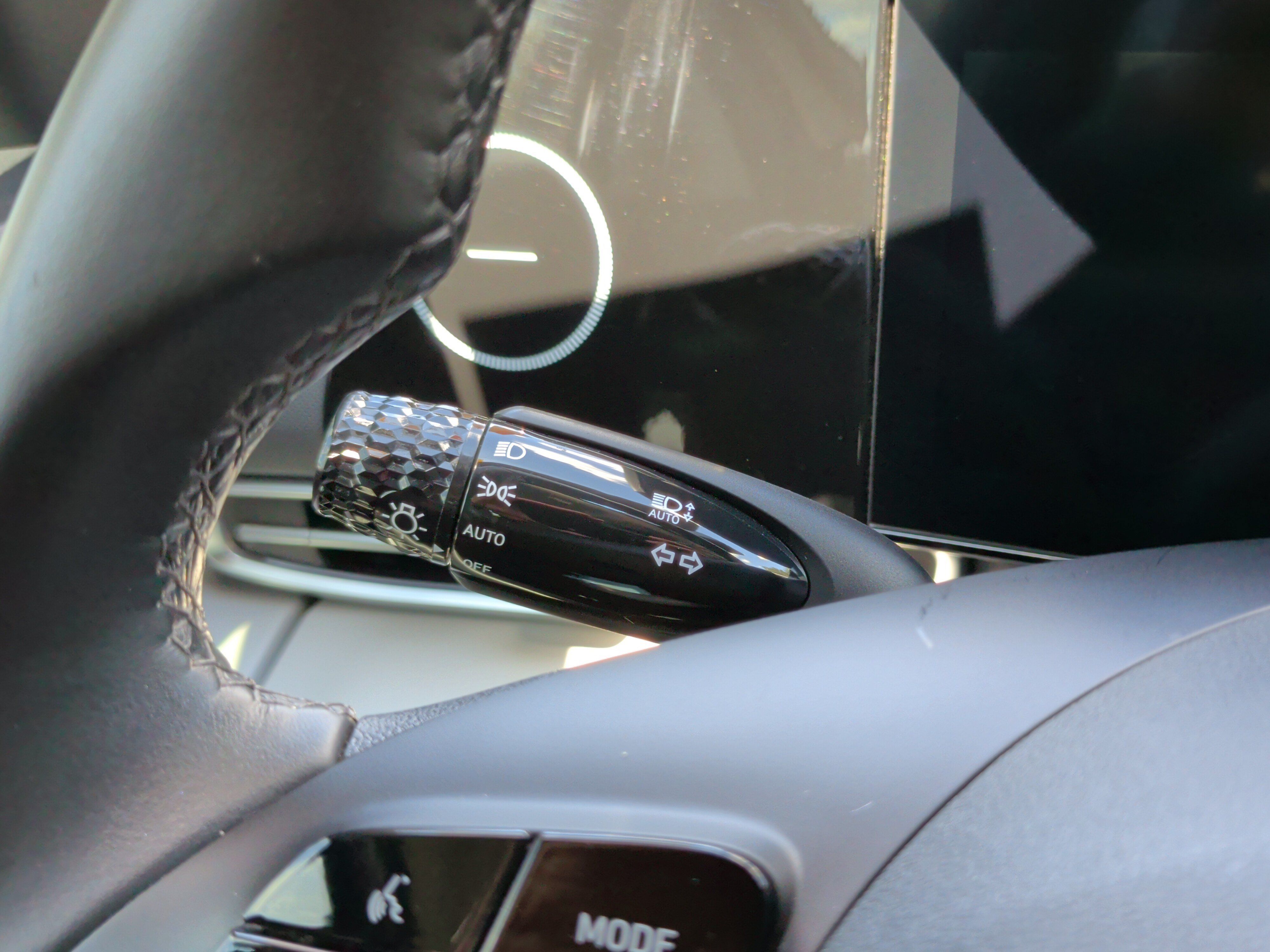 Used 2022 Hyundai Elantra Limited FWD image 23