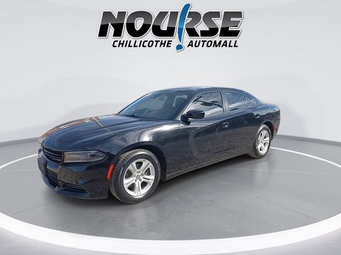 Used 2019 Dodge Charger SXT image 4