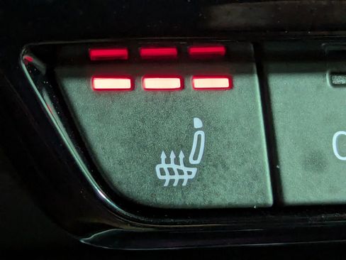 Certified 2025 Audi A3 2.0T Premium Plus w/ Premium Plus Package image 19