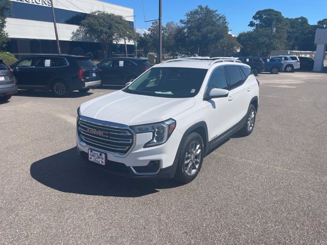 Used 2022 GMC Terrain SLT w/ LPO, Floor Liner Package AWD/4WD image 4
