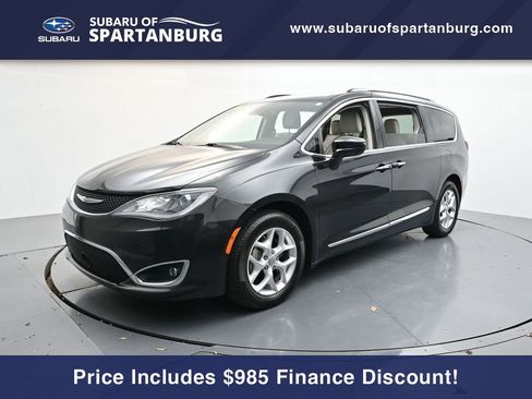 Used 2017 Chrysler Pacifica Touring-L Plus w/ Advanced Safetytec Group image 1