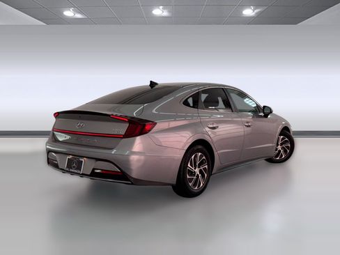 Used 2022 Hyundai Sonata Blue w/ Cargo Package FWD image 8